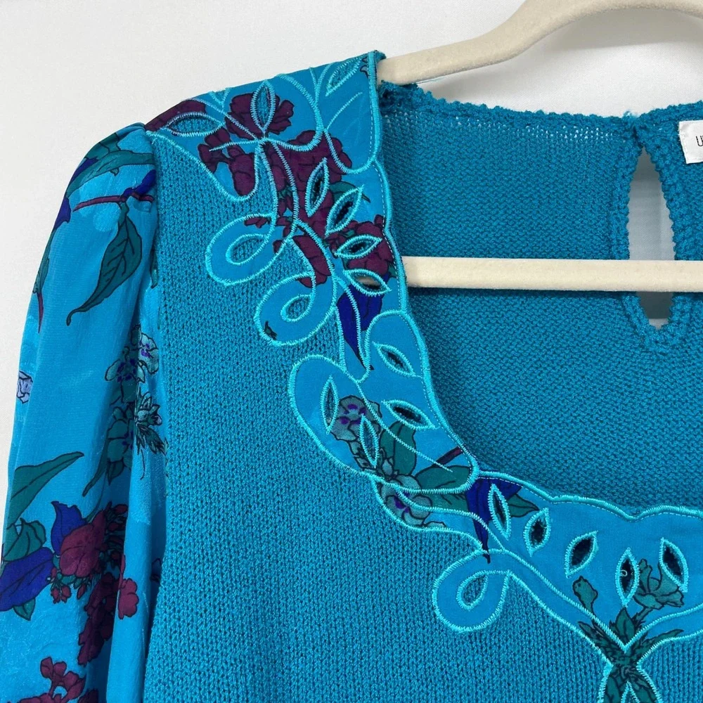 Umi Collections Anne Crimmins Size L Blouse Vintage Top Blue Floral Embroidered